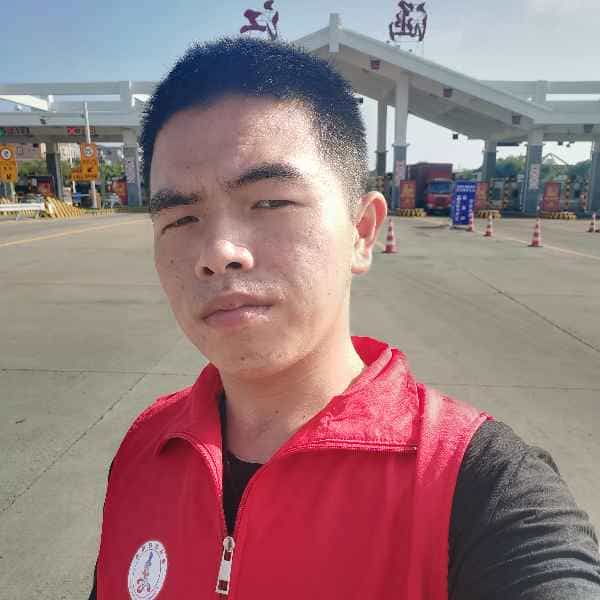 24岁岁福建单身帅哥 - 大理吉缘网