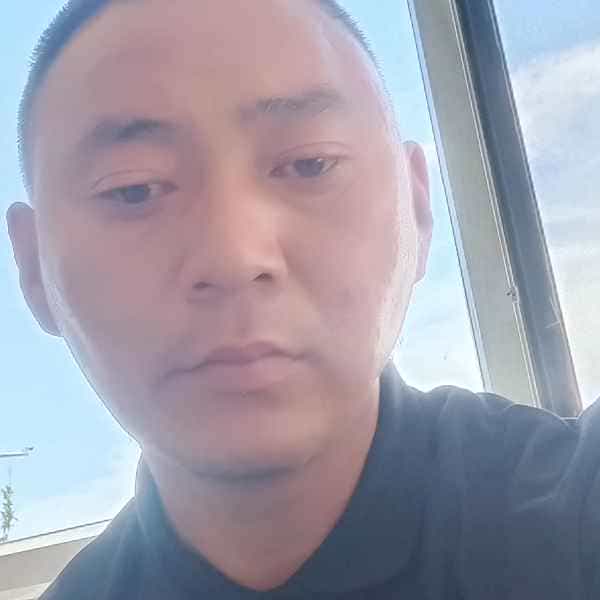 35岁岁内蒙古单身帅哥 - 大理吉缘网